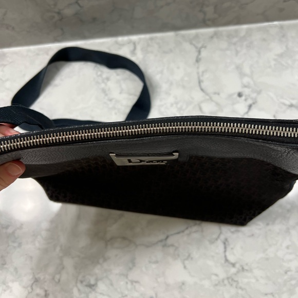 ❌SOLD❌Dior Navy Monogram Crossbody - Picture 4 of 9